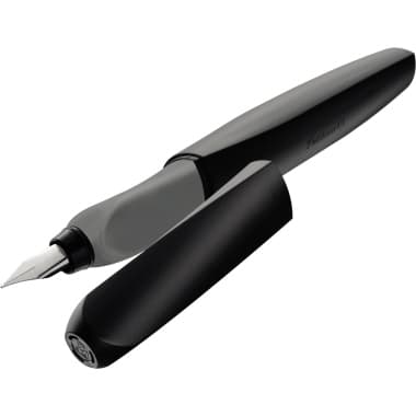 Pelikan Füllfederhalter Twist P457 M sw